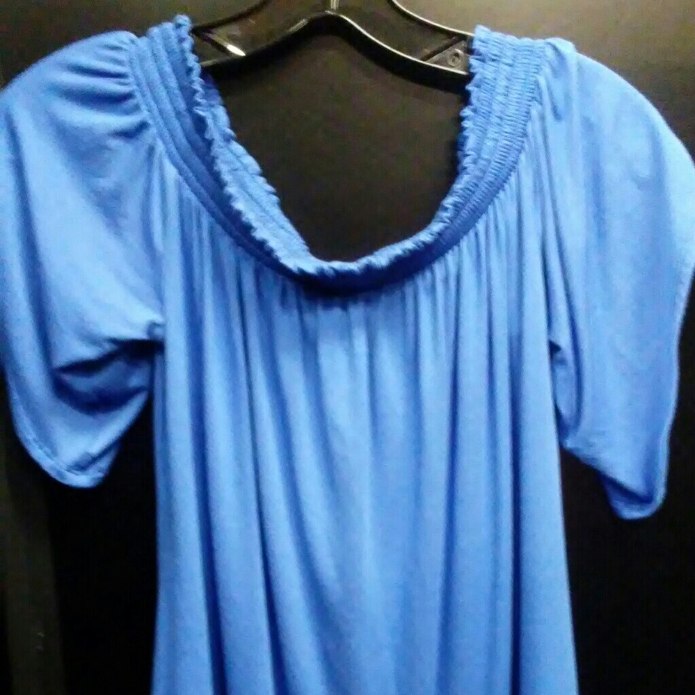 Size M Flowy Lilly Pulizter Top